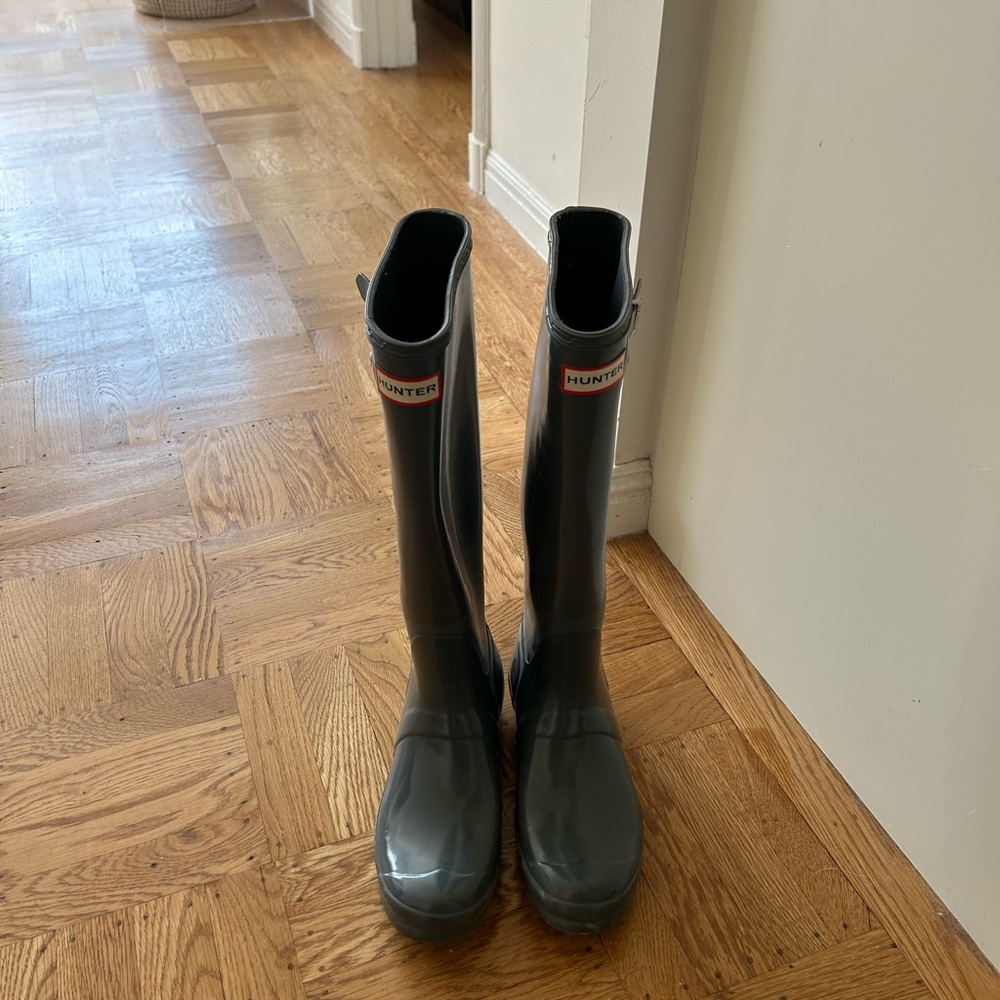 Hunter rain boats
